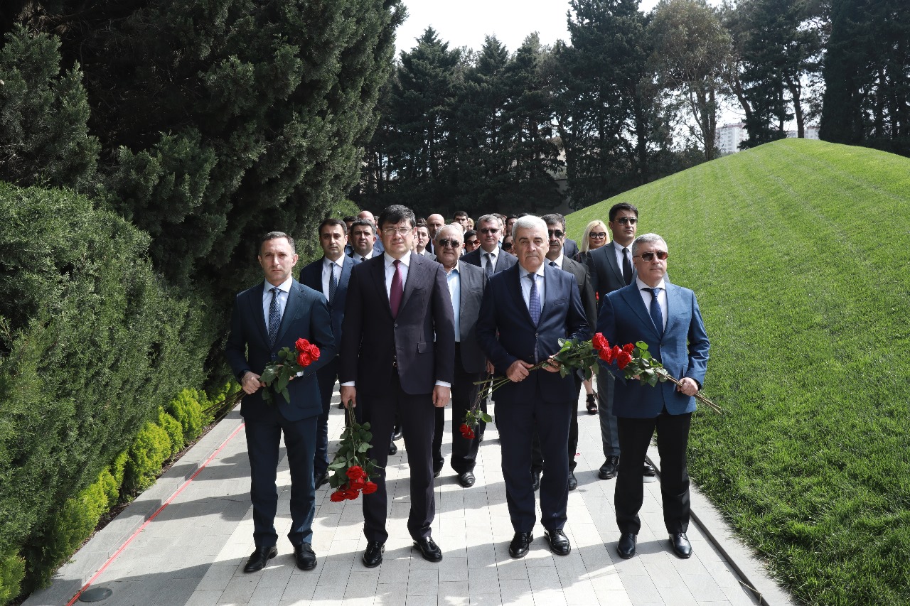 Azerbaijani diaspora committee celebrates 102nd anniversary of National Leader Heydar Aliyev's birth (PHOTO)