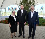 President Ilham Aliyev meets with new residents of Kangarli village, presents them with keys to their homes (PHOTO/VIDEO)