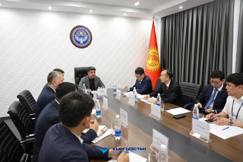 Kyrgyzstan, China discuss launch of regular cargo flights